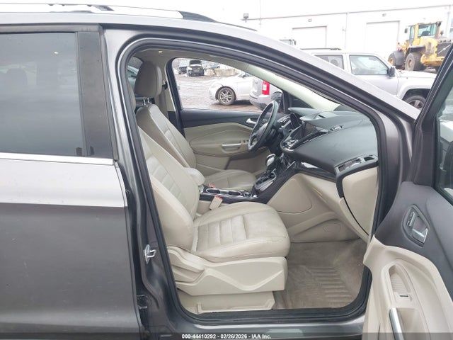 1FMCU9J95EUA57289 Ford Escape Titanium