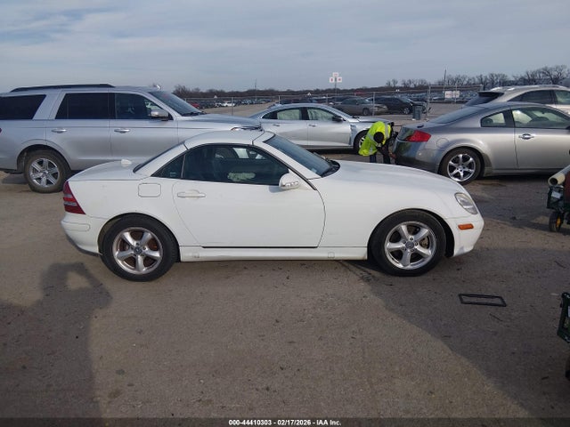 44410303 :رقم المزاد ، WDBKK65F12F251255 vin ، 2002 Mercedes-benz Slk 320 مزاد بيع