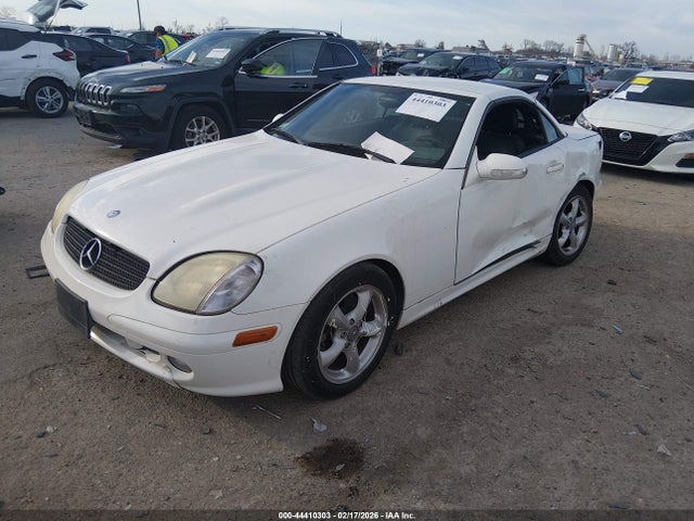 44410303 :رقم المزاد ، WDBKK65F12F251255 vin ، 2002 Mercedes-benz Slk 320 مزاد بيع