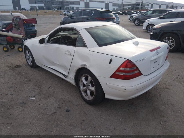 44410303 :رقم المزاد ، WDBKK65F12F251255 vin ، 2002 Mercedes-benz Slk 320 مزاد بيع