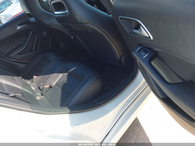 Mercedes-Benz CLA 250 2017 WDDSJ4EB2HN432522 Image 8
