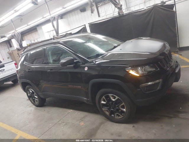 3C4NJDDBXJT207344 Jeep Compass Trailhawk 4x4