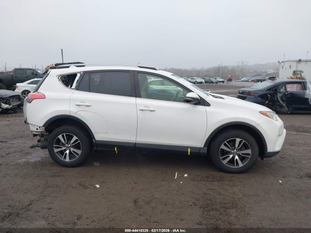JTMRFREVXHD209636 Toyota Rav4 Xle