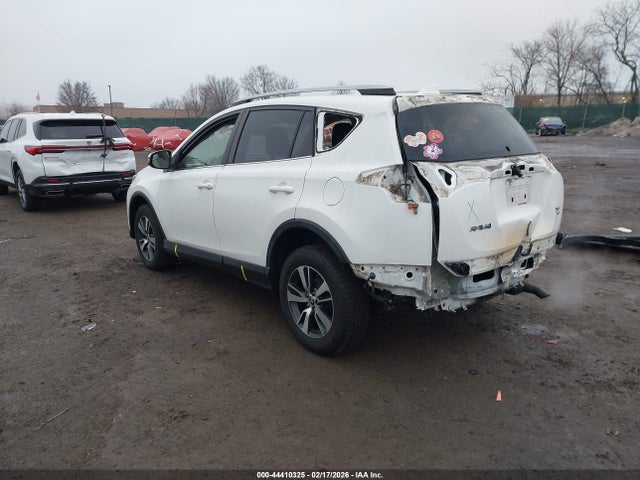 JTMRFREVXHD209636 Toyota Rav4 Xle