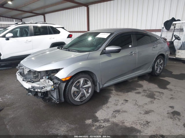 Honda Civic Lx 2019 19XFC2F63KE200096 Image 2