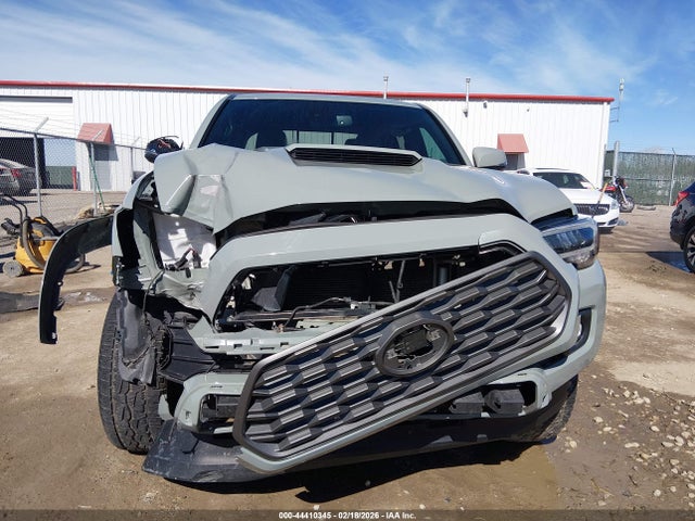 3TMCZ5AN7NM457676 Toyota Tacoma Trd Sport