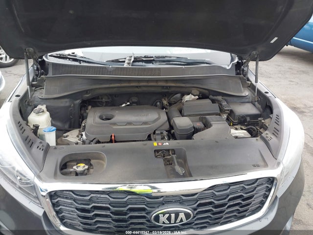 5XYPGDA3XKG526370 KIA Sorento 2.4l Lx