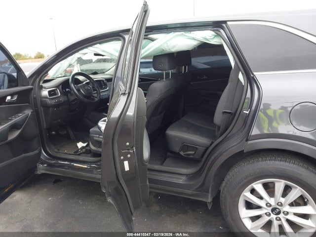5XYPGDA3XKG526370 KIA Sorento 2.4l Lx