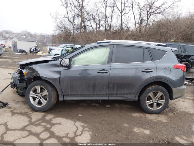 Toyota Rav4 Xle 2015 JTMRFREV8FD135887 Image 14