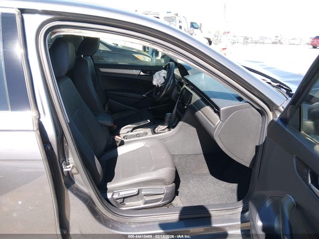 2022 VOLKSWAGEN PASSAT 1VWSA7A32NC004397 Photo 4