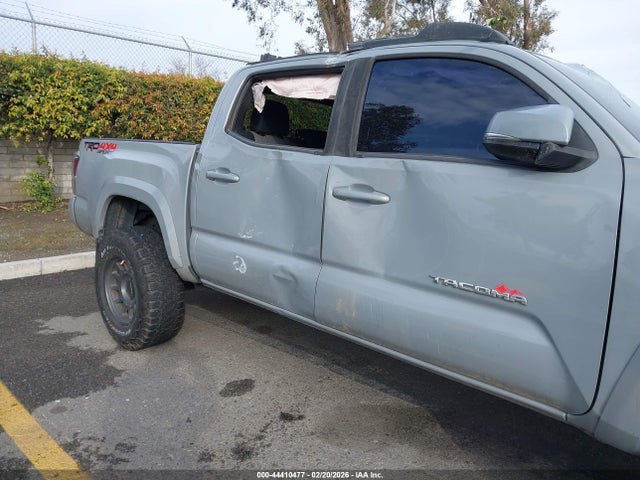 3TMCZ5AN6LM327739 Toyota Tacoma Trd Sport