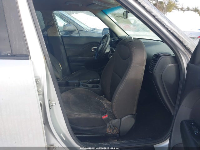 KNDJN2A24J7565569 KIA Soul