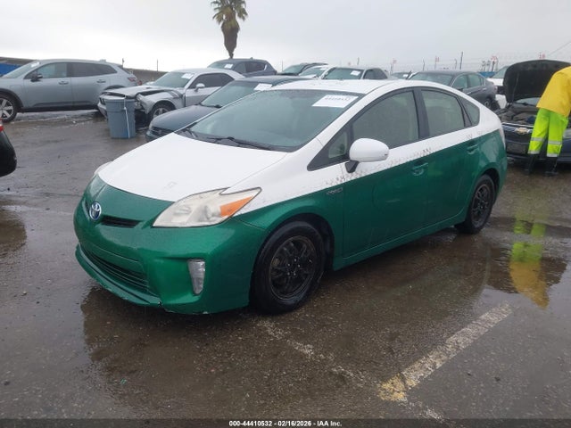 JTDKN3DU1E1804169 Toyota Prius Two