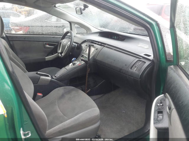 JTDKN3DU1E1804169 Toyota Prius Two