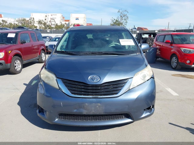 5TDKK3DC8ES410946 Toyota Sienna Le V6 8 Passenger