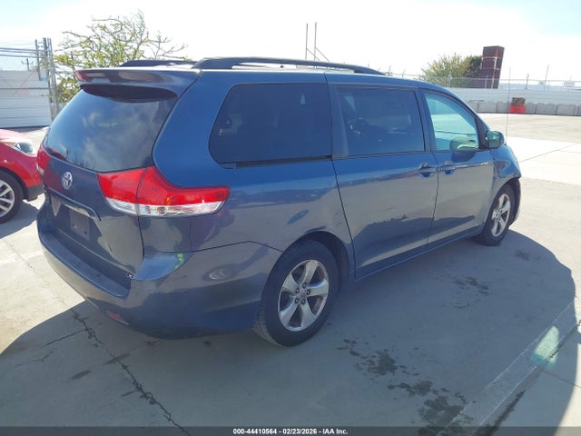 5TDKK3DC8ES410946 Toyota Sienna Le V6 8 Passenger