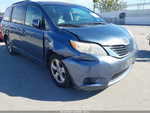 5TDKK3DC8ES410946 Toyota Sienna Le V6 8 Passenger