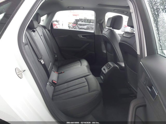 44410580 :رقم المزاد ، WAUGMAF41KN004466 vin ، 2019 Audi A4 40 Premium/40 Titanium Premium مزاد بيع