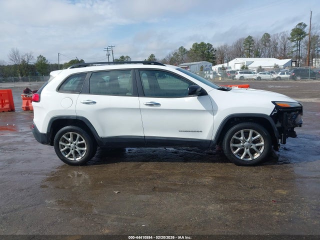 1C4PJLAB6FW762445 Jeep Cherokee Sport