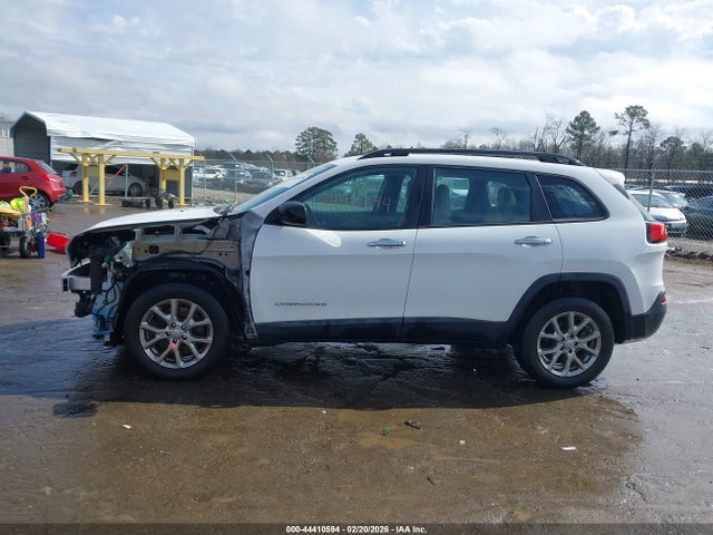 1C4PJLAB6FW762445 Jeep Cherokee Sport