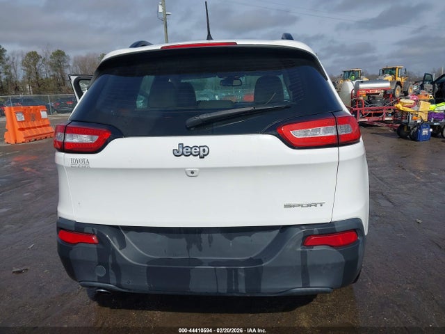 1C4PJLAB6FW762445 Jeep Cherokee Sport