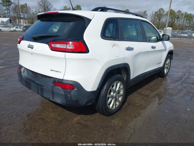 1C4PJLAB6FW762445 Jeep Cherokee Sport