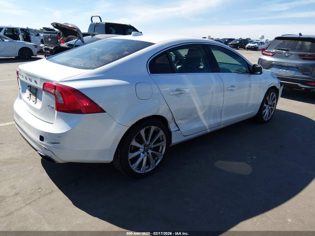 2016 VOLVO S60 INSCRIPTION LYV402FMXGB090214 Photo 3
