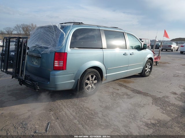 44410694 :رقم المزاد ، 2A4RR5D14AR137246 vin ، 2010 Chrysler Town & Country Touring مزاد بيع