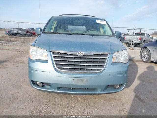 44410694 :رقم المزاد ، 2A4RR5D14AR137246 vin ، 2010 Chrysler Town & Country Touring مزاد بيع