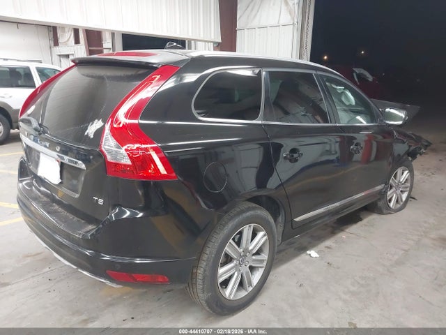 2017 VOLVO XC60 YV440MDU4H2010632 Photo 3