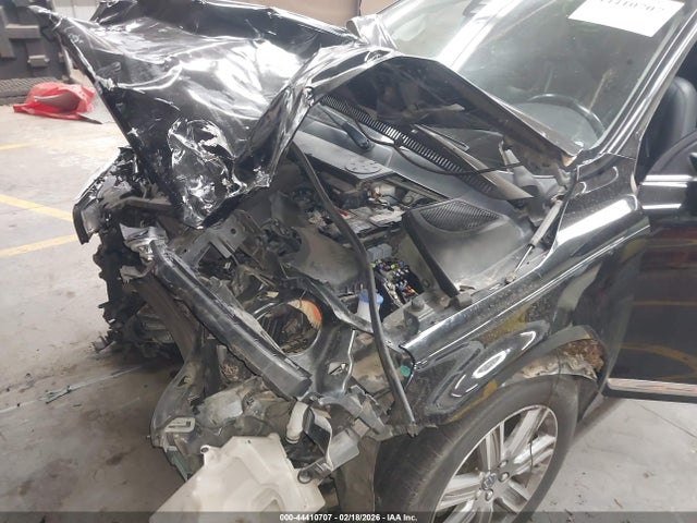 2017 VOLVO XC60 YV440MDU4H2010632 Photo 5