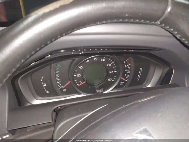 2017 VOLVO XC60 YV440MDU4H2010632 Photo 6