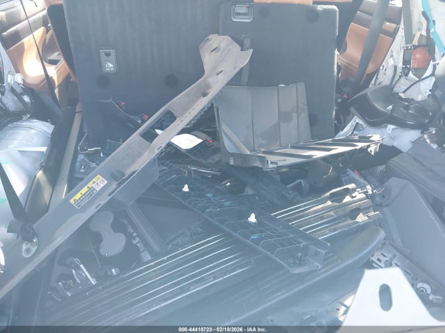 5TDFZRAHXNS095678 Toyota Highlander Platinum