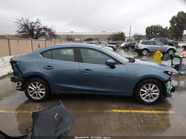 3MZBM1V79FM227960 Mazda Mazda3 I Touring