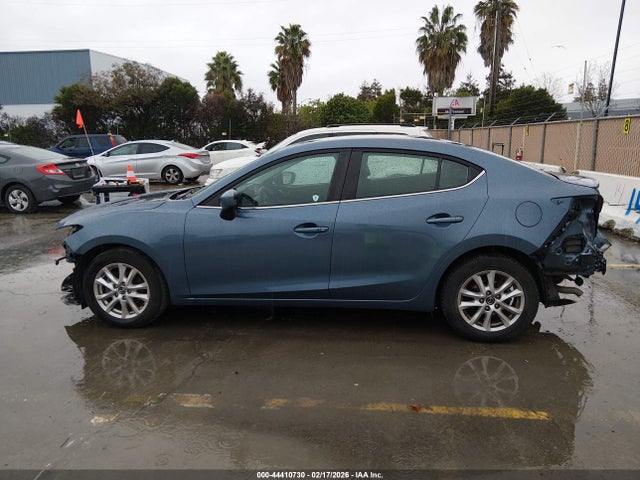 3MZBM1V79FM227960 Mazda Mazda3 I Touring