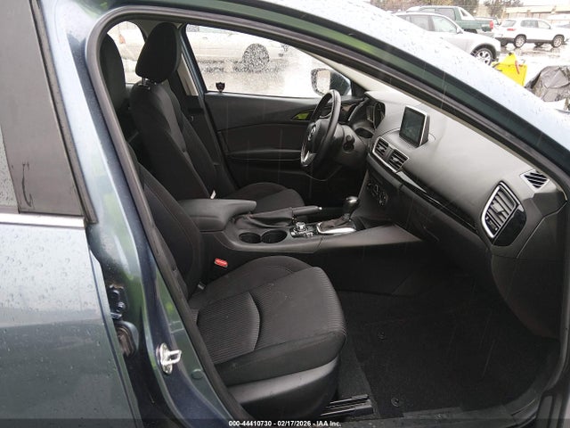 3MZBM1V79FM227960 Mazda Mazda3 I Touring