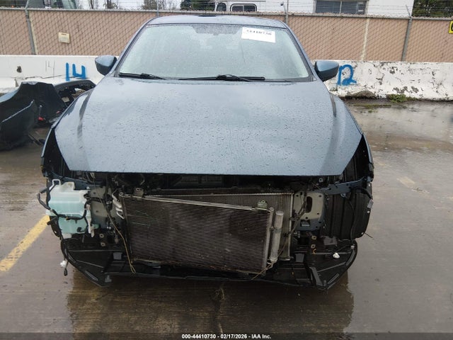 3MZBM1V79FM227960 Mazda Mazda3 I Touring
