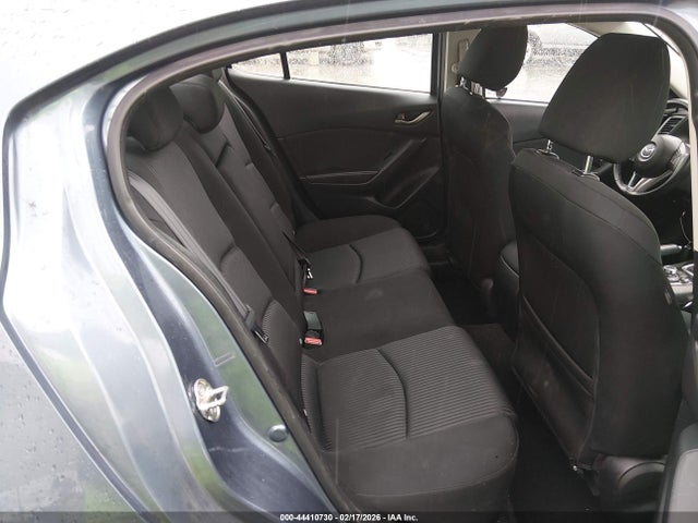 3MZBM1V79FM227960 Mazda Mazda3 I Touring