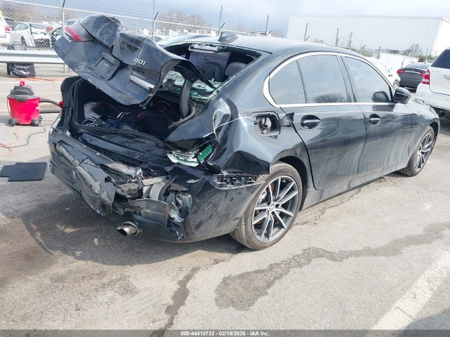 2019 BMW 330I 3MW5R7J50K8B00166 Photo 3