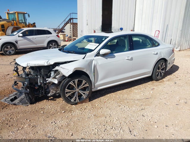 Продаж на аукціоні авто 2020 Volkswagen Passat 2.0t Sel, vin: 1VWCA7A3XLC027671, номер лоту: 44410749