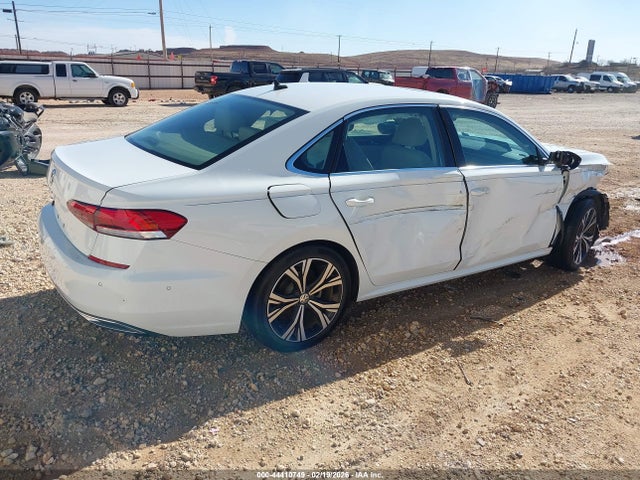 Продаж на аукціоні авто 2020 Volkswagen Passat 2.0t Sel, vin: 1VWCA7A3XLC027671, номер лоту: 44410749