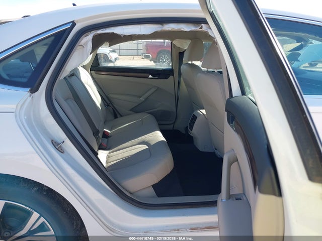 Продаж на аукціоні авто 2020 Volkswagen Passat 2.0t Sel, vin: 1VWCA7A3XLC027671, номер лоту: 44410749