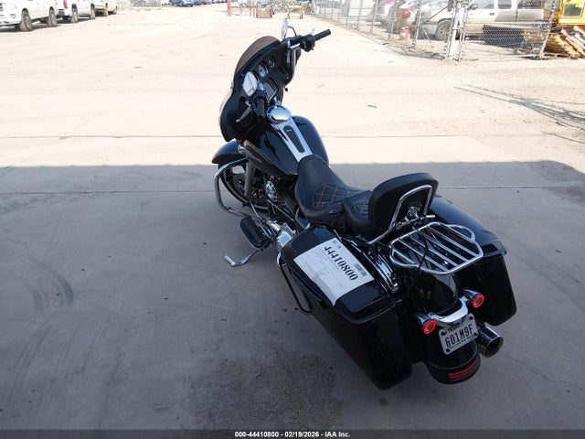 2014 HARLEY-DAVIDSON FLHX 1HD1KBM10EB662071 Photo 2