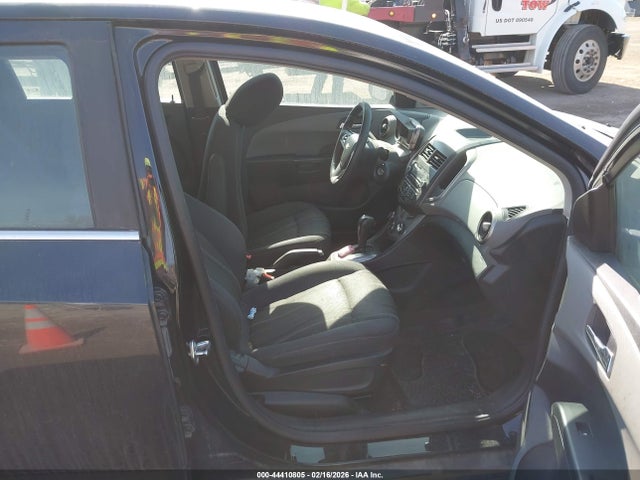 1G1JC6SH0F4125348 Chevrolet Sonic Lt Auto