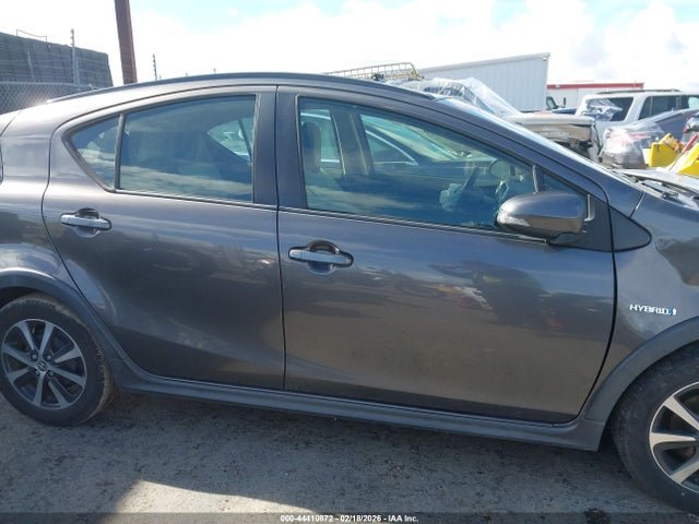 JTDKDTB32J1604179 Toyota Prius C One