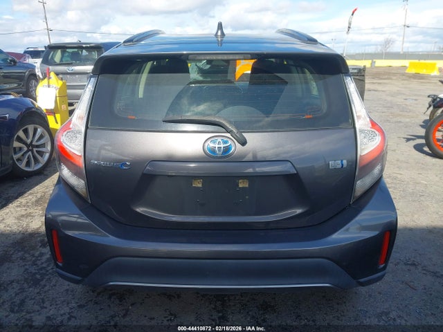 JTDKDTB32J1604179 Toyota Prius C One
