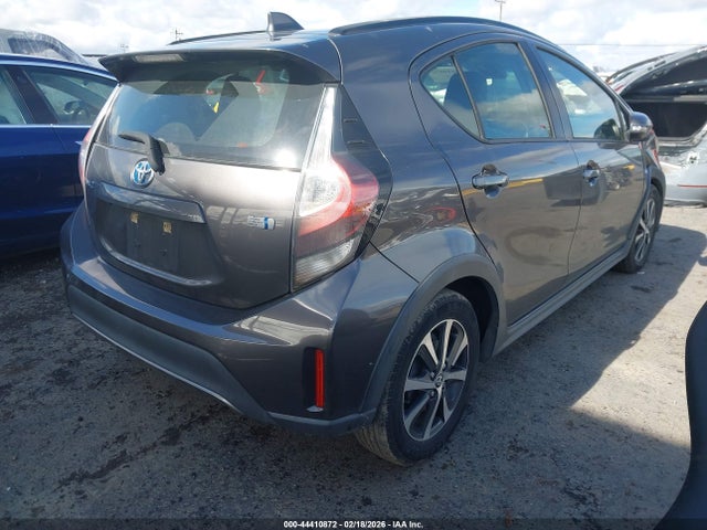 JTDKDTB32J1604179 Toyota Prius C One