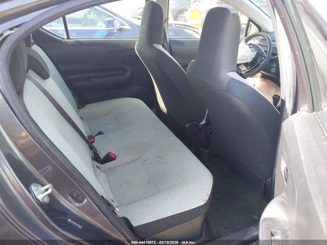 JTDKDTB32J1604179 Toyota Prius C One