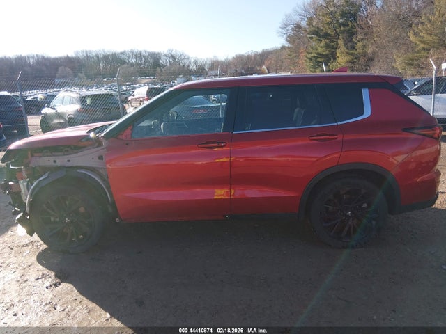 Продаж на аукціоні авто 2022 Mitsubishi Outlander Black Edition S-awc/se 2.5 S-awc/se Launch Edition S-awc, vin: JA4J4UA8XNZ069781, номер лоту: 44410874
