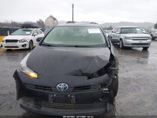 JTDKAMFU8N3164884 Toyota Prius L